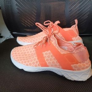 Hey Dude Mistral Rose Sneaker